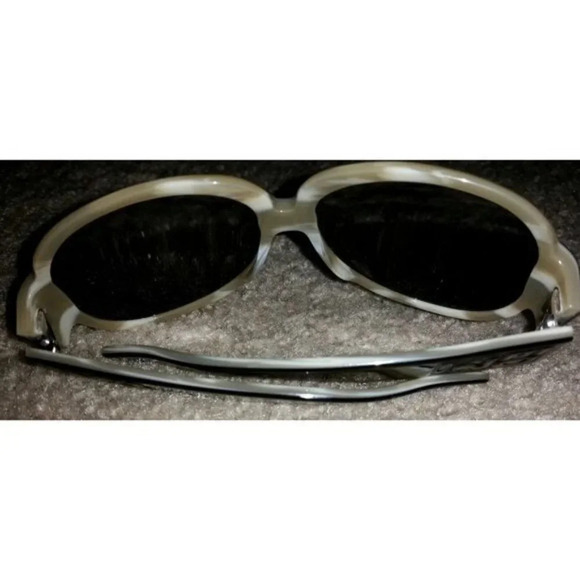 FENDI FS 484 Sunglasses Brown Lenses & Black Bonze Plastic 